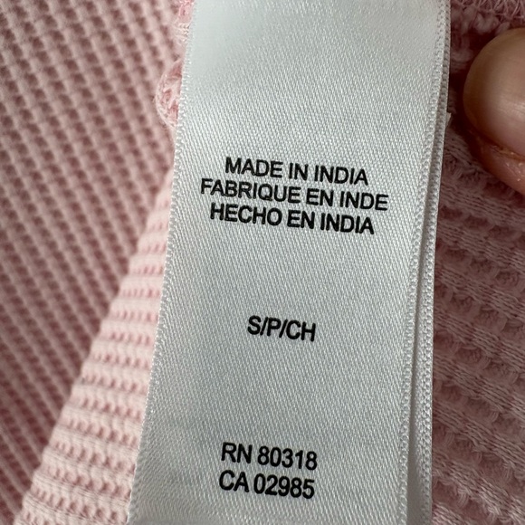 Lucky Brand Pink Waffle Knit Henley Raw Hem - Picture 6 of 10